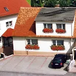 Hotel & Assmann 3*