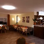 Hotel & Assmann 3*