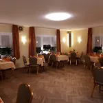 Hotel & Assmann 3*